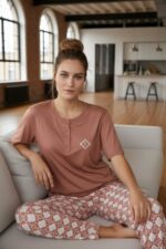 Kadın Kısa Kollu Likralı Düğmeli Yaka Pijama Takımı Lila - Görsel 3